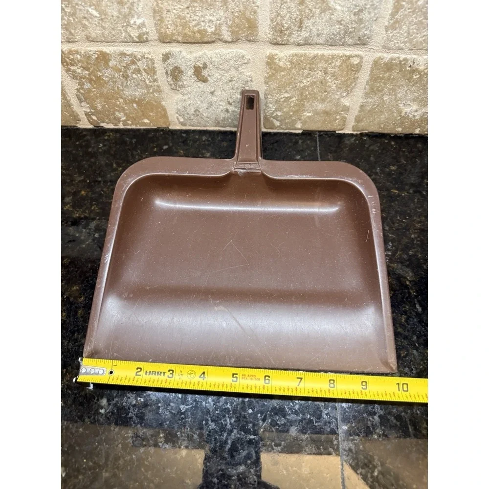 VTG Rubbermaid Hard Rubber Dust Pan Brown Flat‎ Edge 2003-52